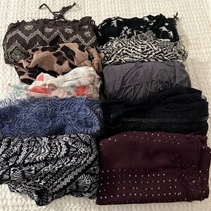 Lot of 14 fashion scarves